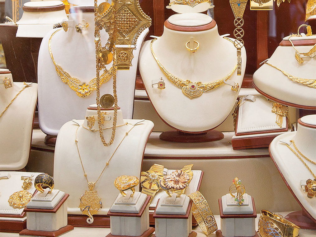 Know these 6 watchouts before opting for gold jewellery schemes this festive season